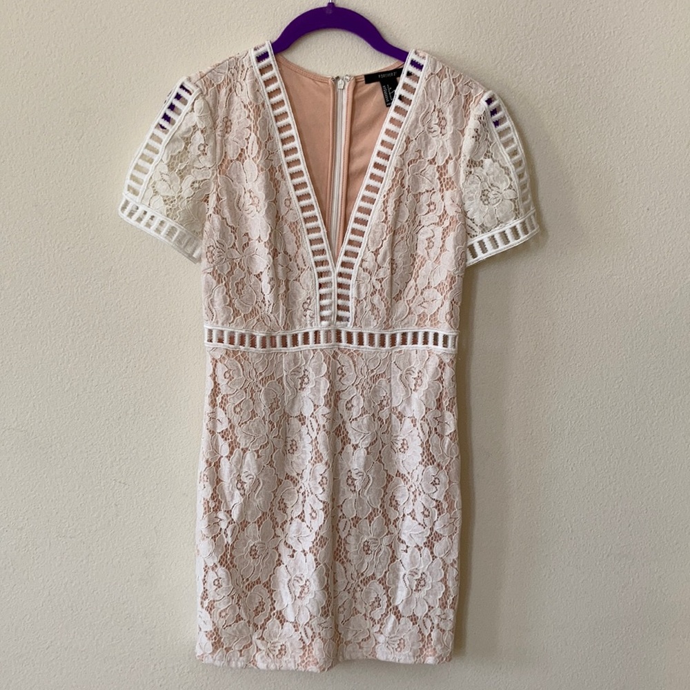 Forever 21 Floral Lace Print Short Sleeve Dress S